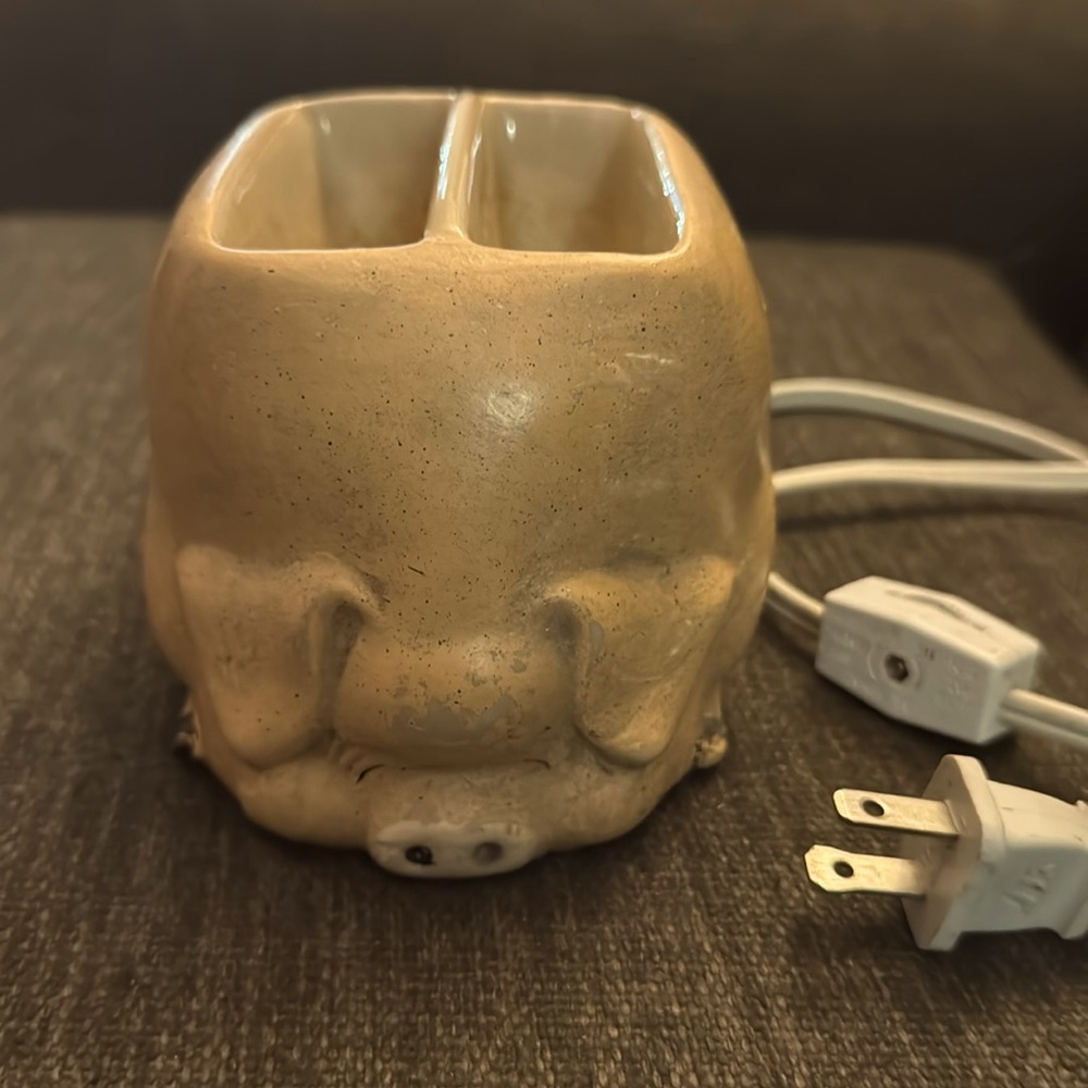 Cute piggy wax warmer
